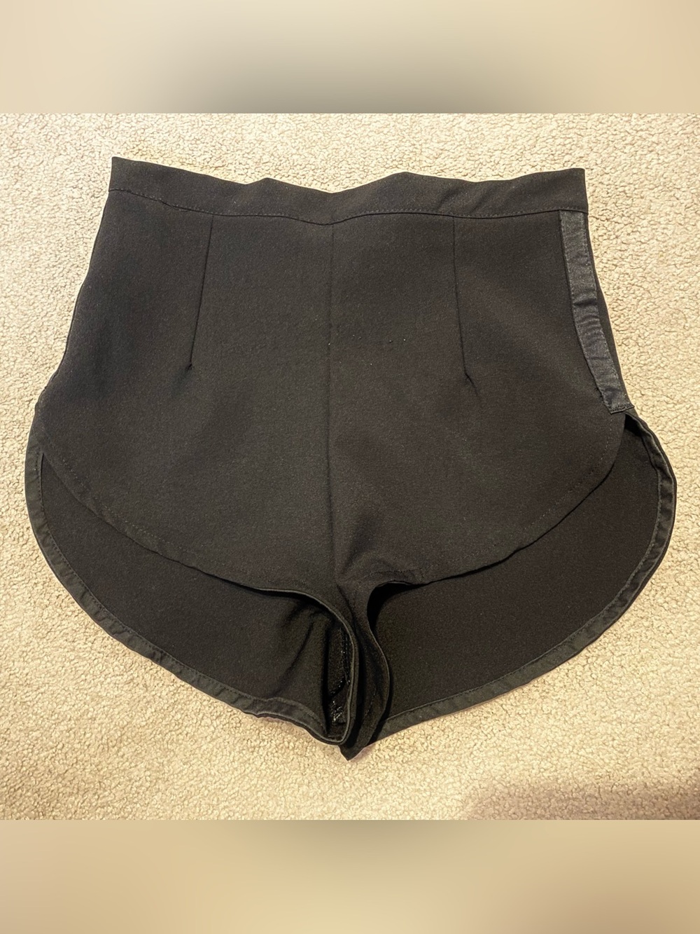 Class Act black ultra high rise tuxedo hot pants shorts, womens size 28